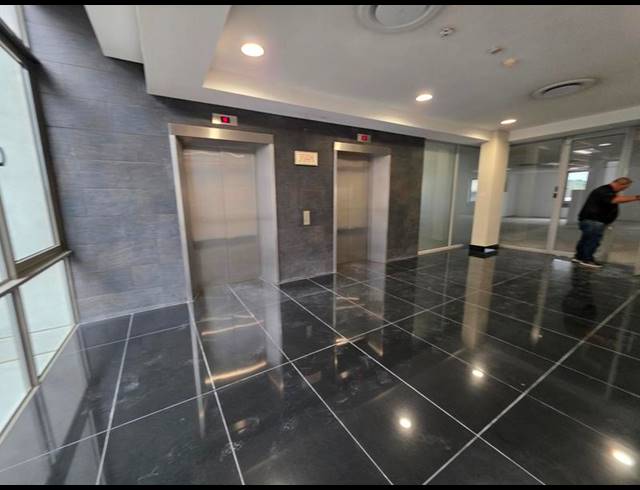 BUSINESS PROPERTY TO RENT IN MENLYN